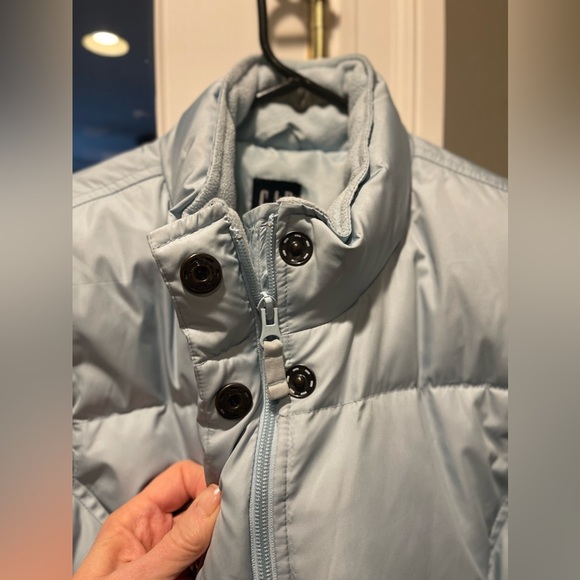 Women’s GAP down filled powder blue color puffer jacket. - Picture 7 of 11